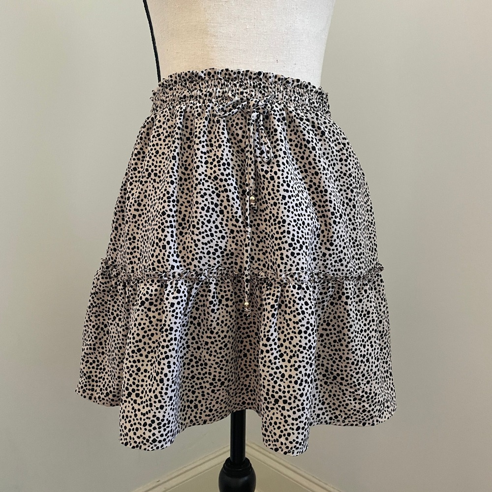 Crescent‎ Animal Print Mini Skirt sz Medium Cheetah Tan Black Tiered Ruffle Boho